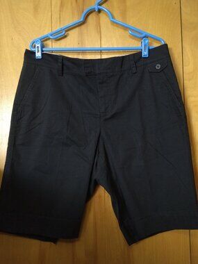 DOCKERS Mid-Rise Curvy Shorts Size 16 Black Flat Front Chino Preppy Classic